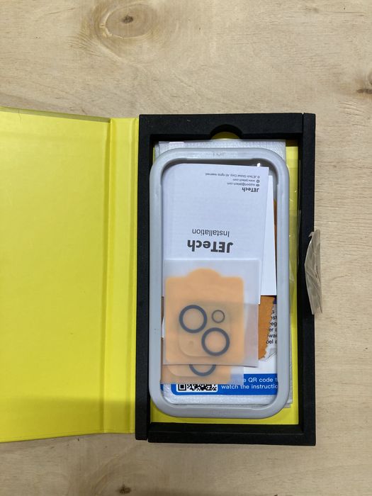 Захисне скло , та захист на камери Iphone 15
