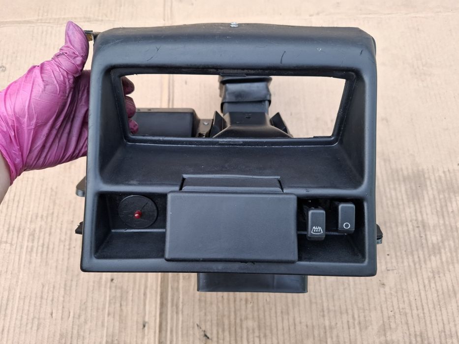 Konsola nawiewu powietrza mieszalnik Fiat 126p Maluch