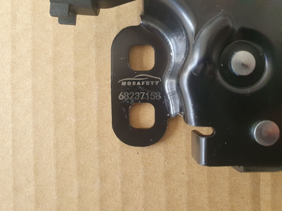 Ручка відкриття капота трос открытия замок jeep compass 17 -