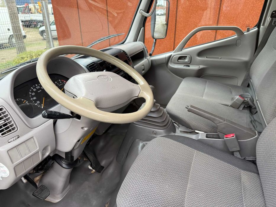 Toyota dyna cabine dupla 2012