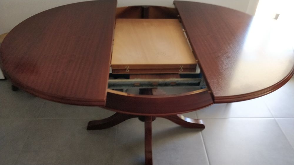 Dining Table in "Mahogany"64552095623169121