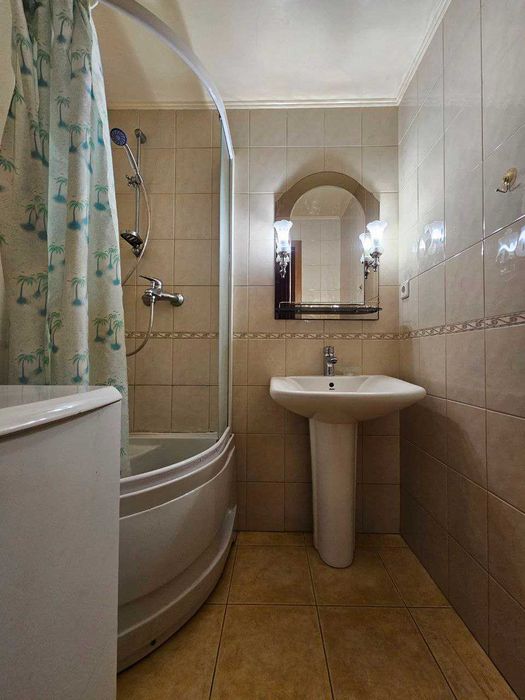 2-к квартира с ремонтом на Черемушках, ул. Генерала Петрова