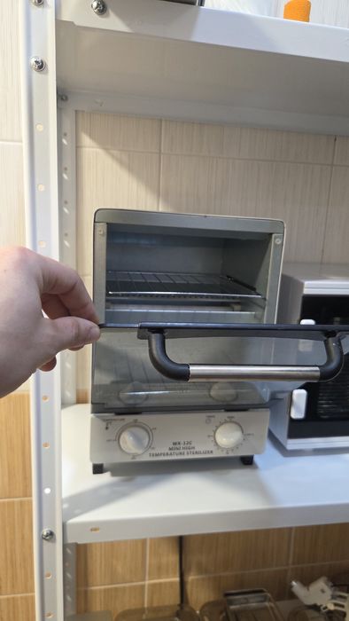 Стерилізатор сухожаровий (термостерилізатор)