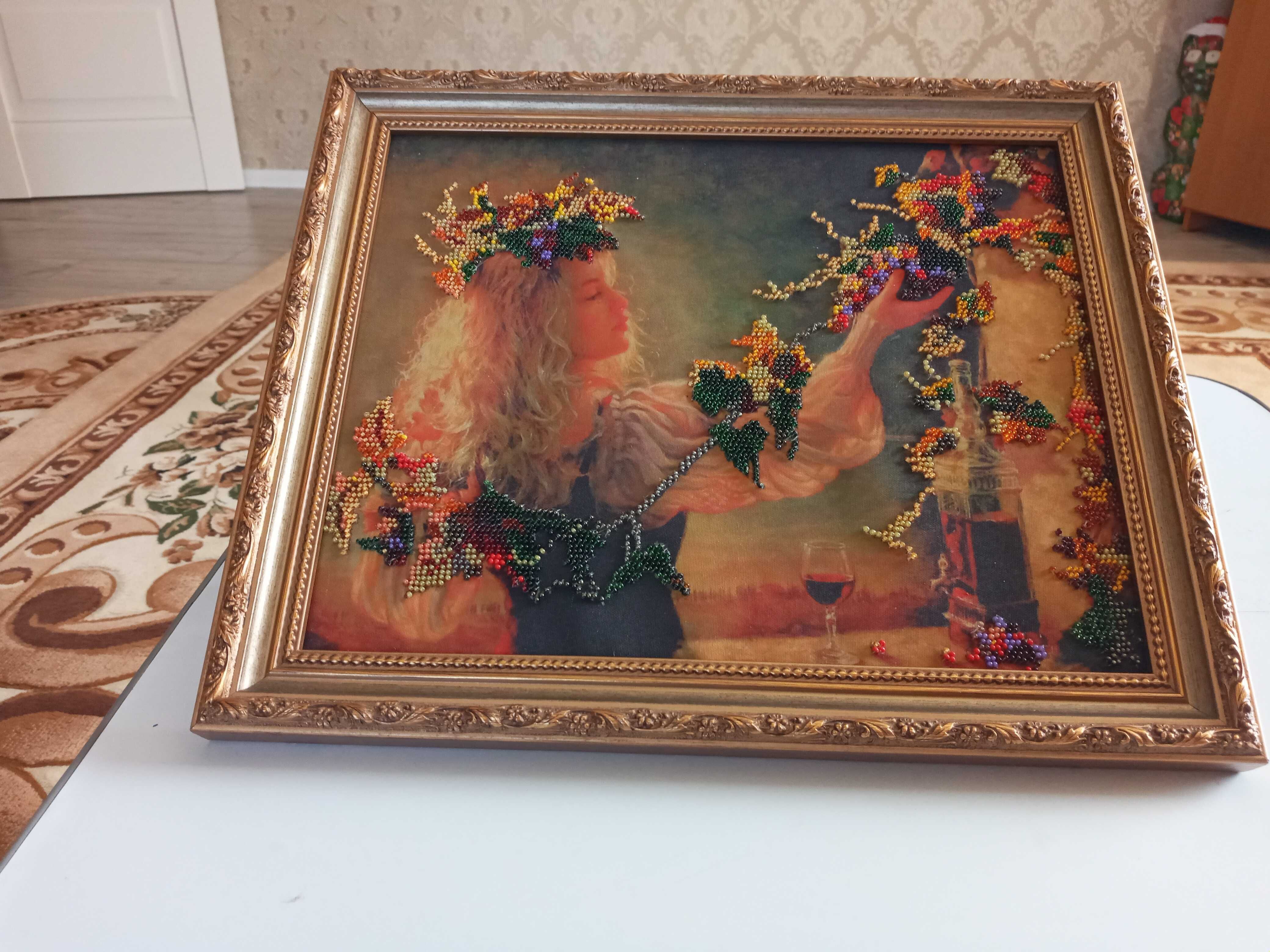 Картина"  Девушка с виноградом" вышита бисером на габардине.