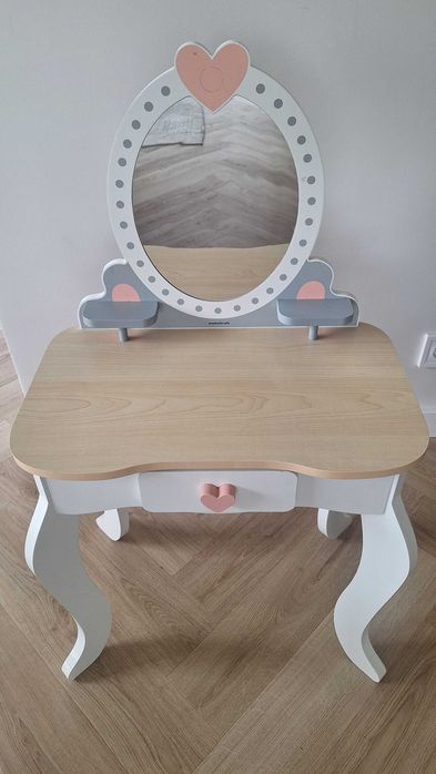 Toaletka drewniana dla dziewczynki