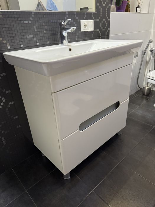 Тумба з умивальником Cera style з краном Hansgrohe