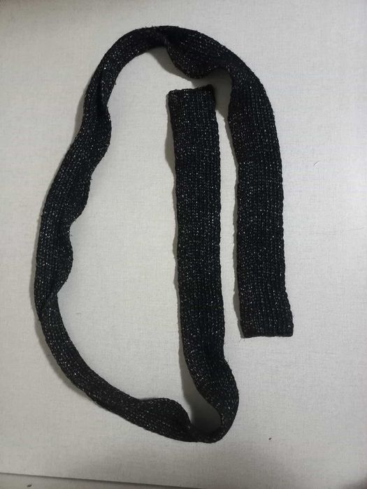 Swetrowy srebrzysty pasek Orsay