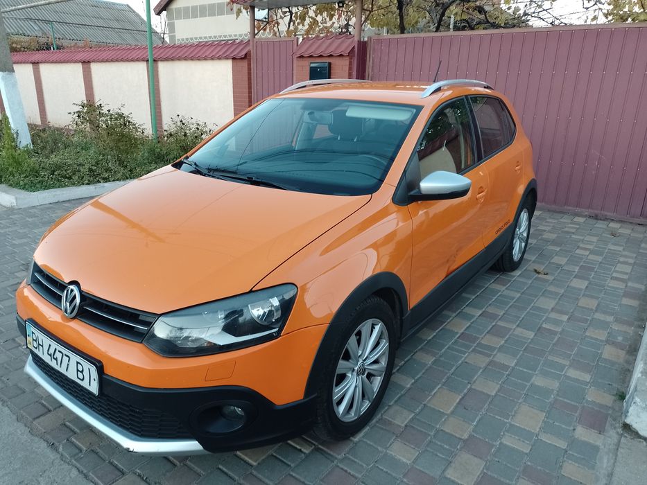 Продам Фольксваген крос поло в хорошем состоянии