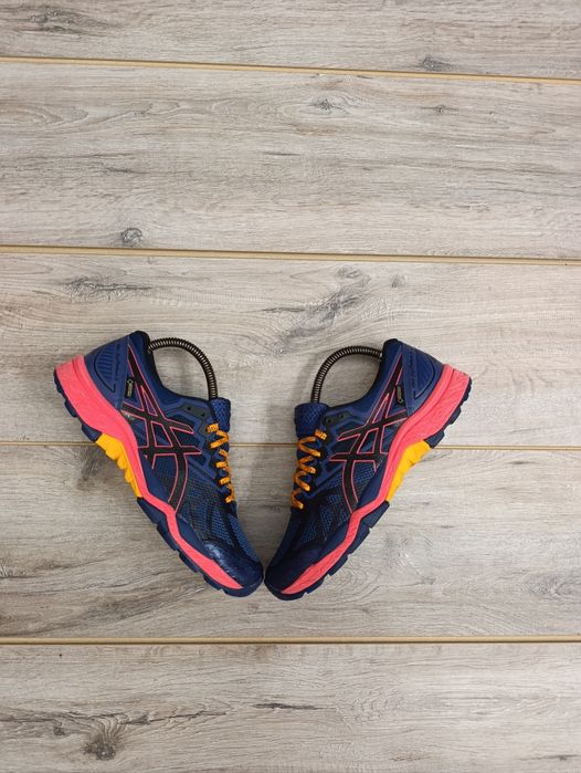 Asics Gel FujiTrabuco 6 на GORE-TEX