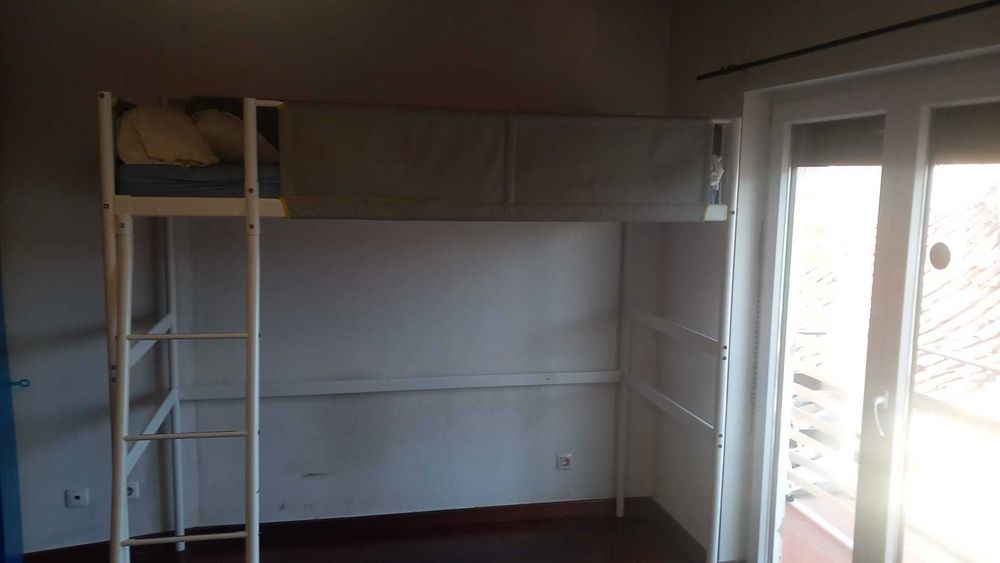 Estrutura de cama Ikea VITVAL