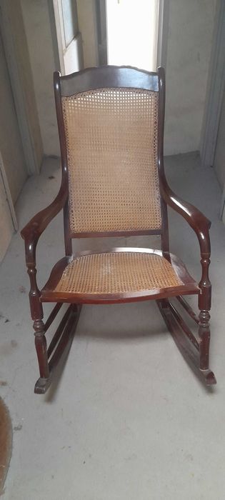 Cadeira de Baloiço em palhinha