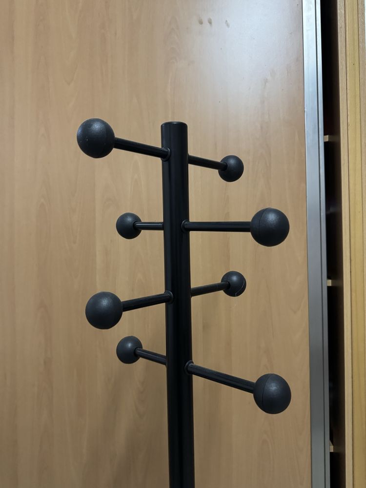 Cabide preto novo