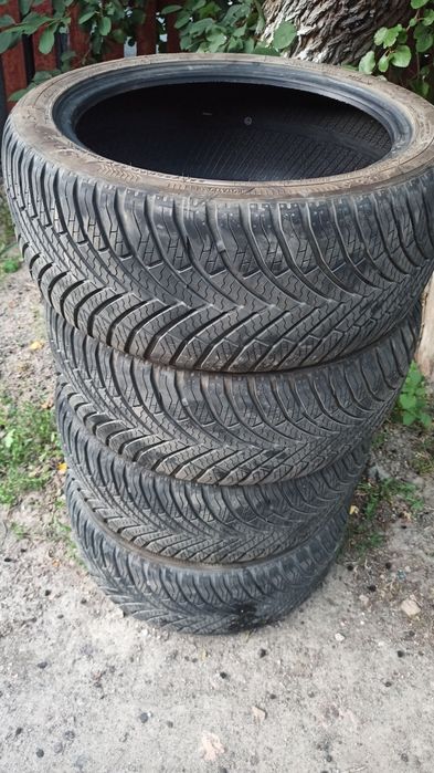 комплект шин Solar 4S / Star Performer 225/45 R17