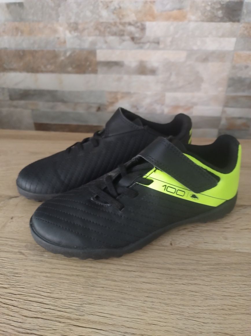 Buty do piłki nożnej Kipsta r. 33