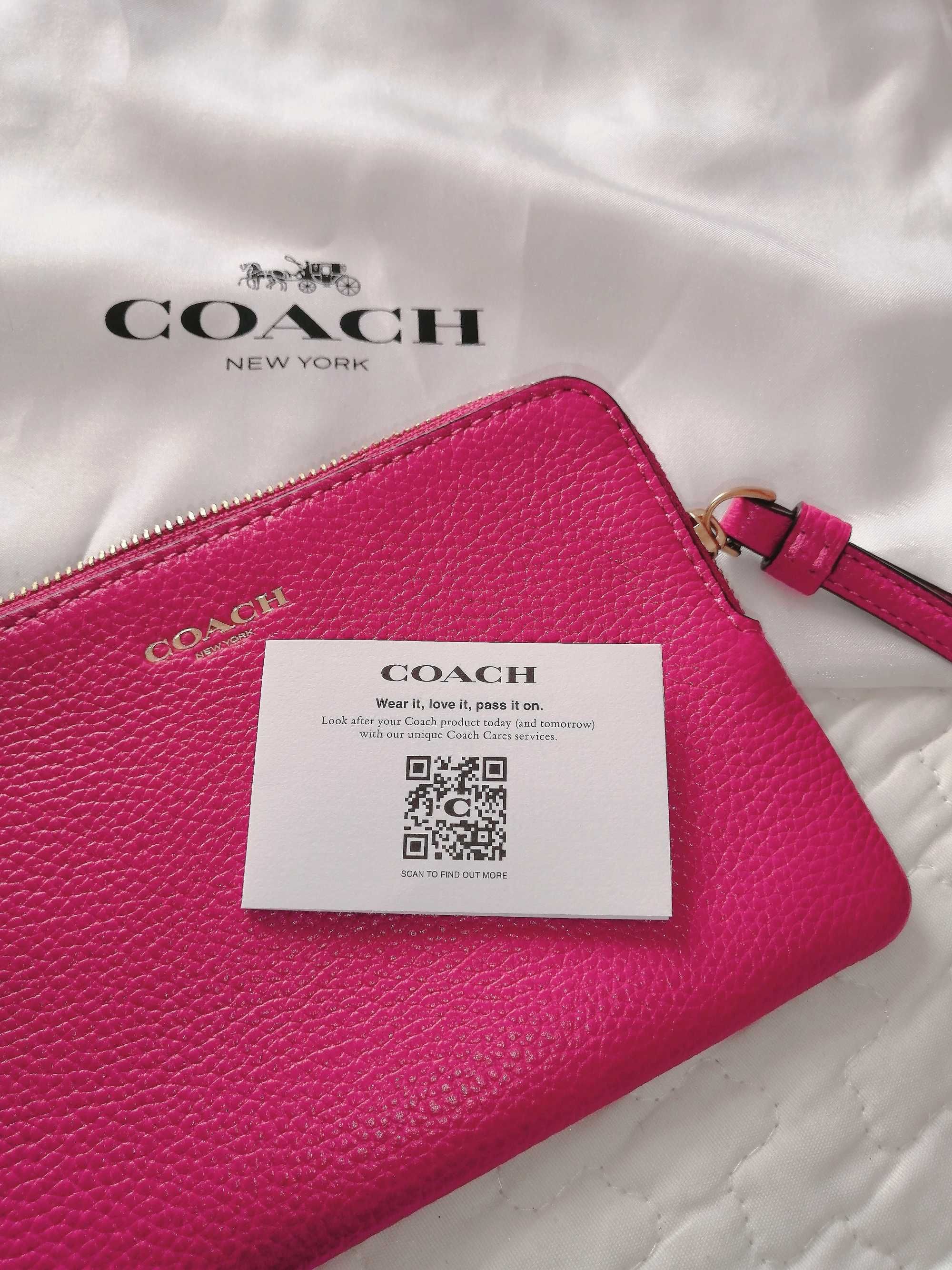 Carteira fúcsia/rosa choque da marca Coach