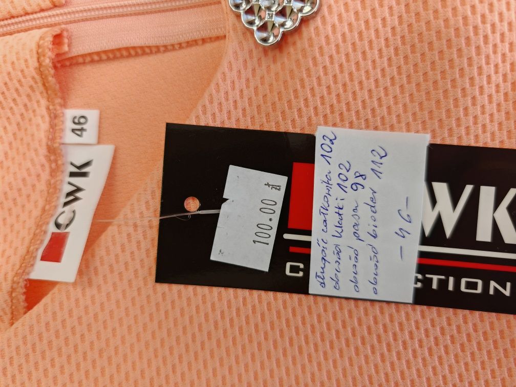 Elegancka sukienka