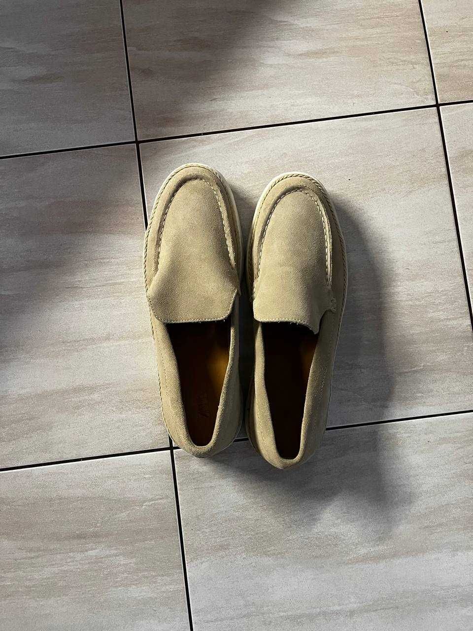 Nowe męskie mokasyny Zara – rozmiar 43 – beżowe, eleganckie!