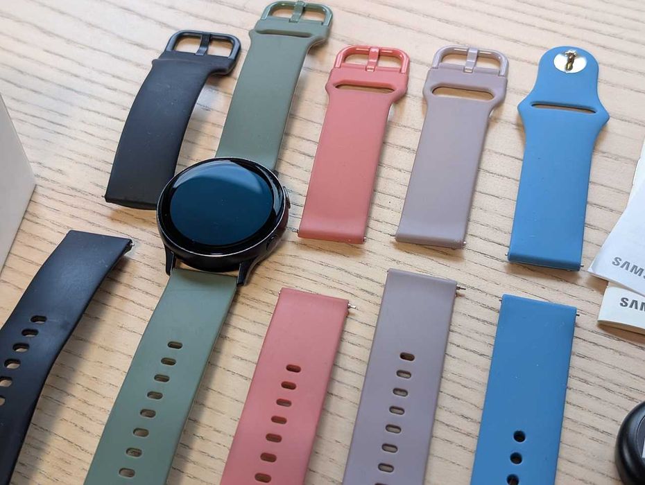 Zegarek smartwatch Samsung Galaxy Watch Active 2 40 mm + paski zestaw