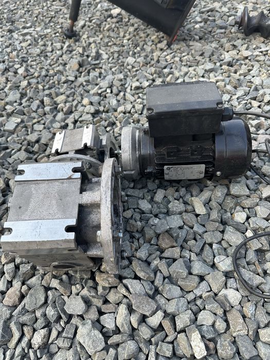 Motoreduktor napęd silnik przekladnia nord podajnik ekogroszek pellet