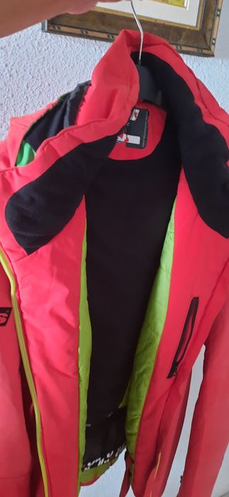 Фирменная куртка с капюшоном. Унисекс