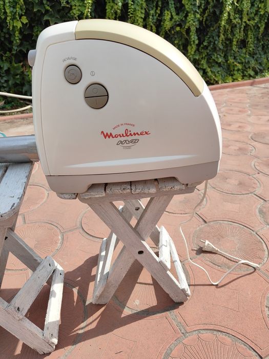 Продам м'ясорубкy Moulinex, б/у
