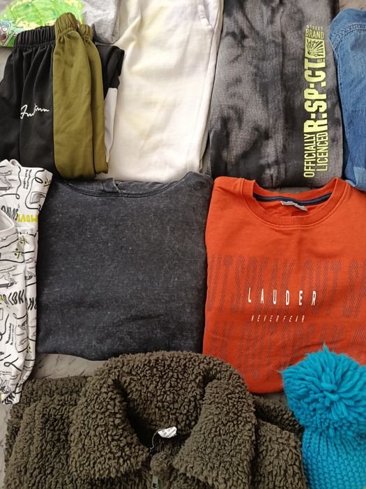 Paka ubrań chłopięcych bluzy spodnie 146/ 152 /158 okazja cenowa