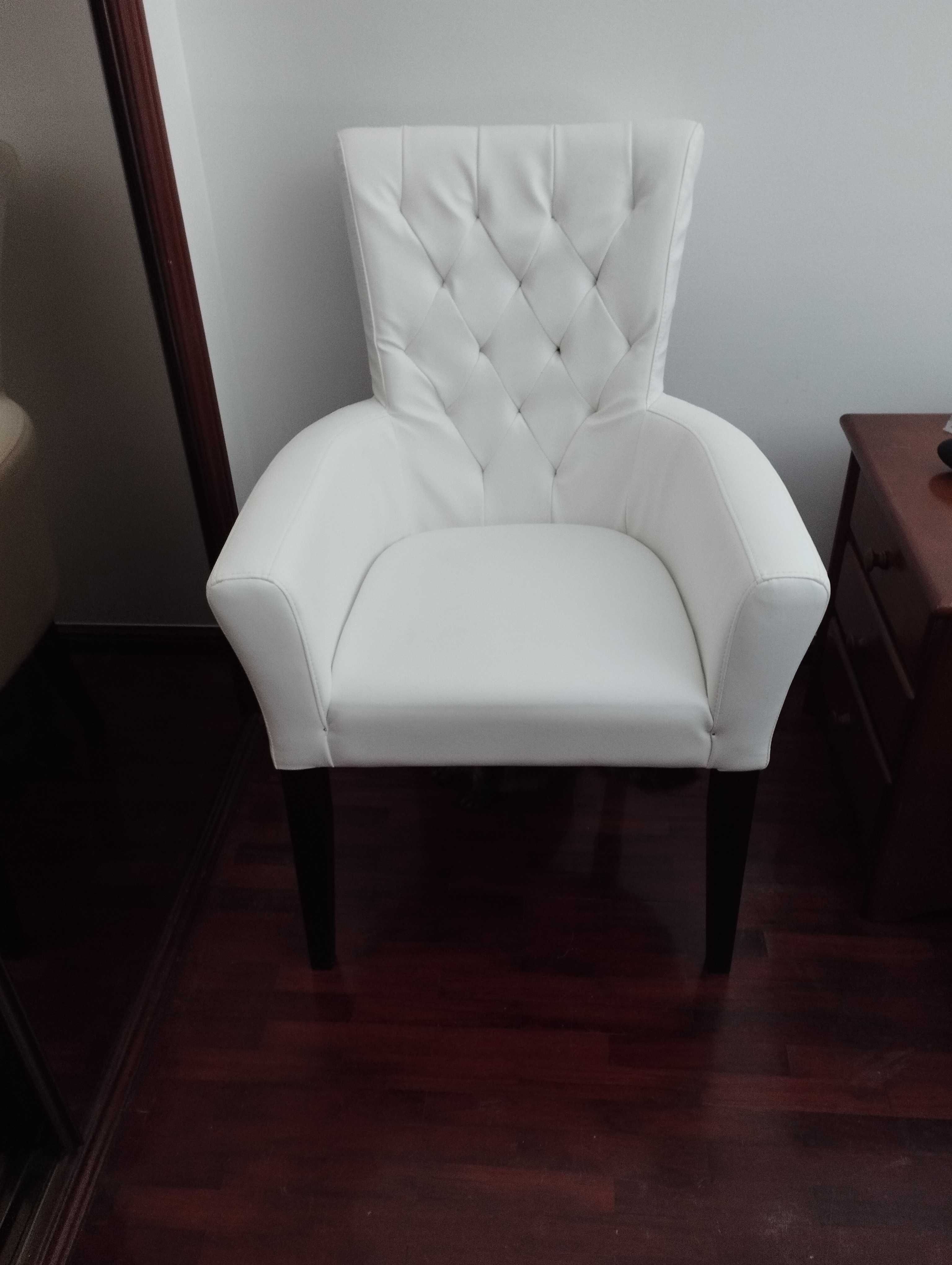Cadeirão Napa Branco