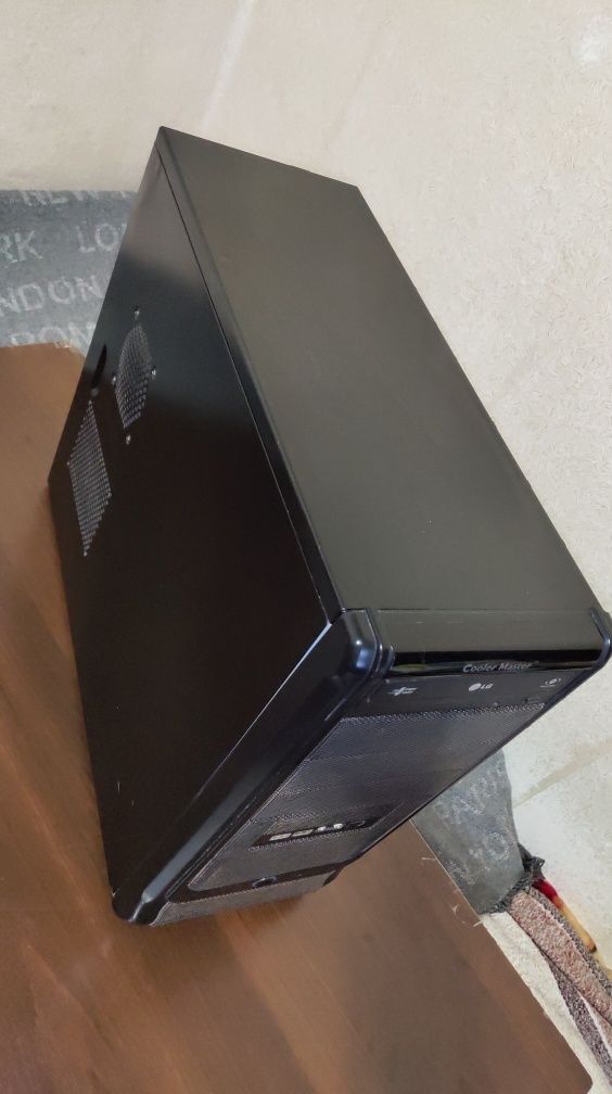Комп'ютер Phenom II X4 945 & R7 200
