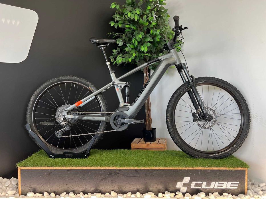 Rower elektryczny full CUBE STEREO HYBRID 120 PRO 625 rozmiar L