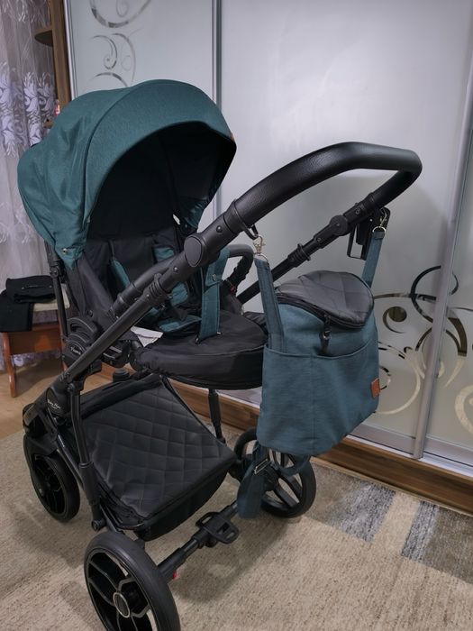 Продам дитячу коляску piuma baby merc