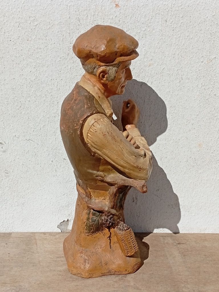 Peça decorativa em barro