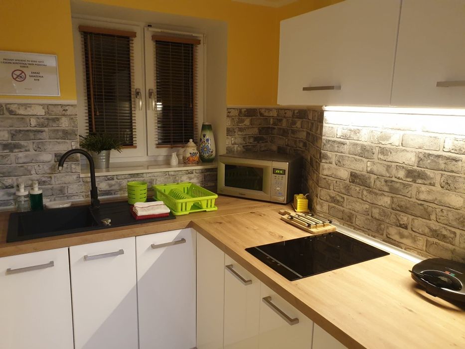 Pokoje,Apartament SANDRA ŁEBA . Całorocznie