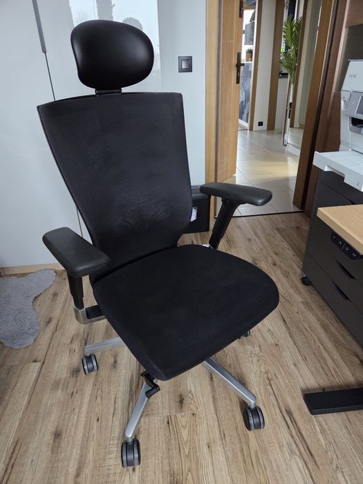 Krzesło biurowe SIDIZ T50 zagłówkiem