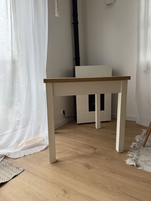 Stół jadalniany, stół rozkładany