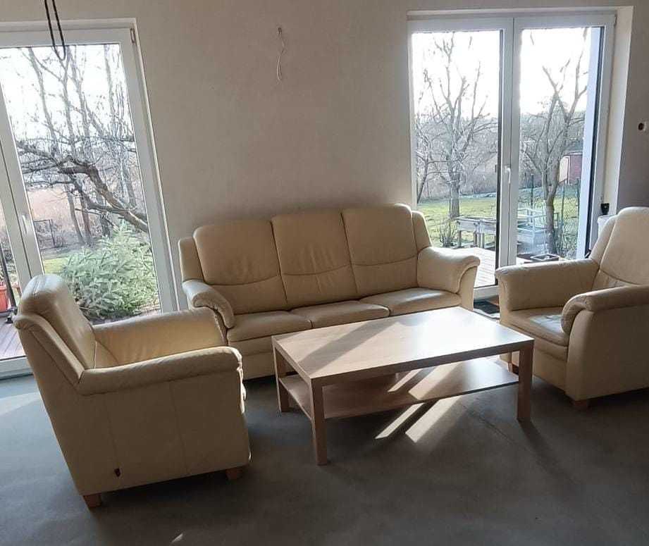Skórzany zestaw wypoczynkowy kanapa + dwa fotele, rozkładana sofa.
