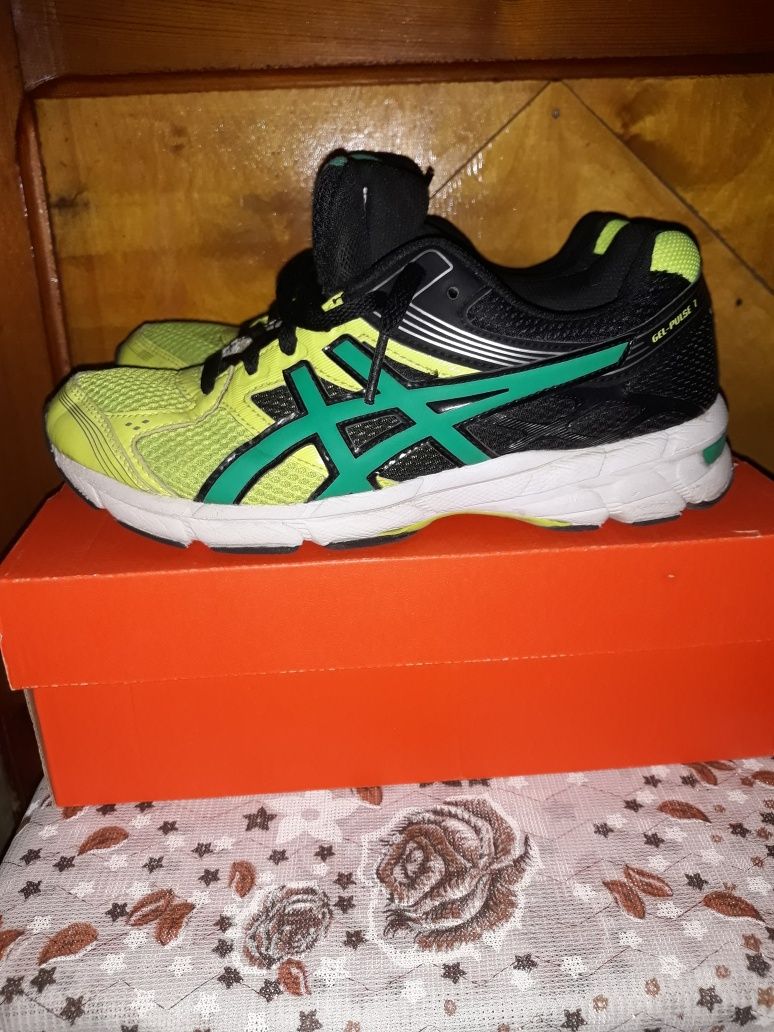 Кроссовки Asics 38р 24,5см
