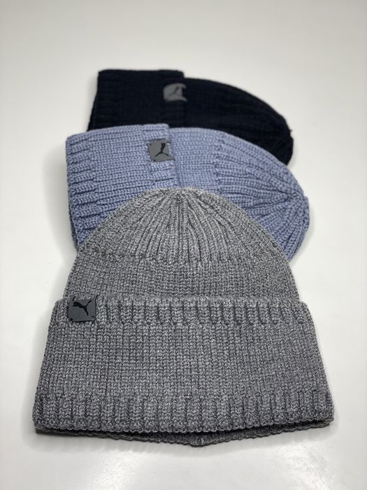 Мужская шапка зимняя Puma кашемировая теплая с подворотом Синяя черная