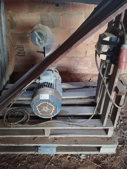 Bomba elétrica para rega