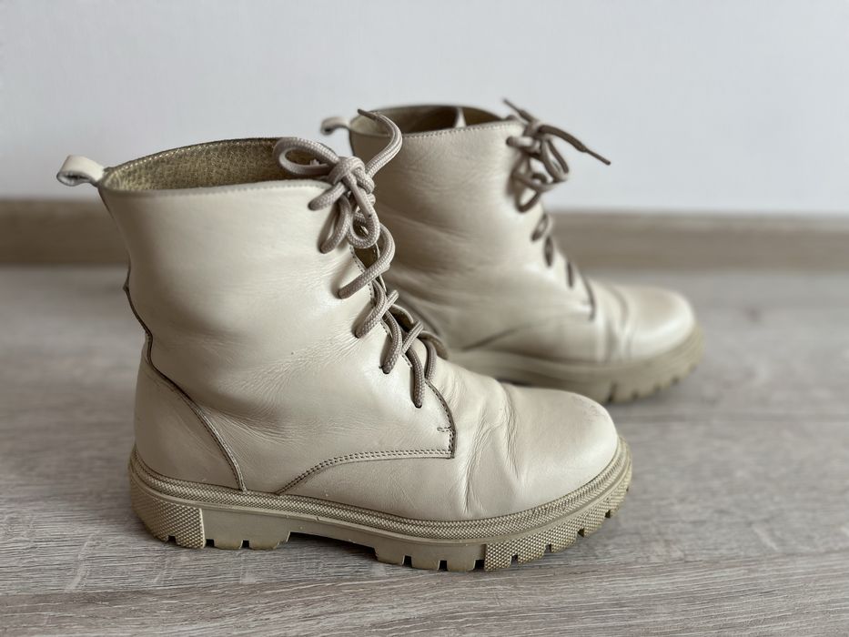 Ботінки з натуральної шкіри 38