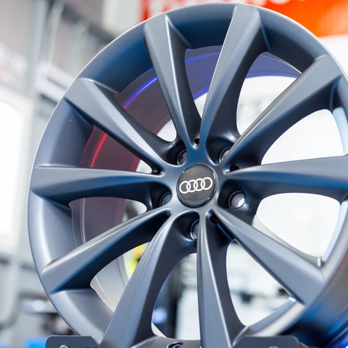 NOWE ORYGINALNE Felgi aluminiowe 18" Audi A4 A5 A6 A7 A8 Q3 Q5 Q7