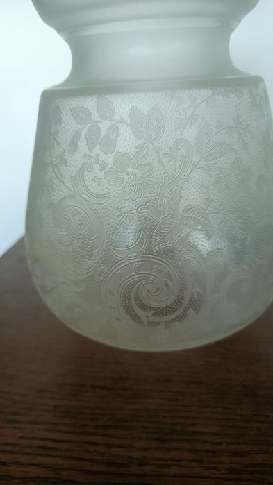 Trawiony sygnowany klosz do lampy naftowej