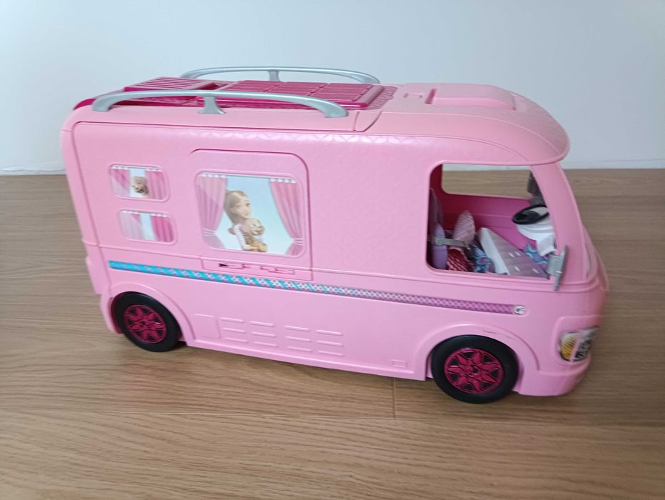 Duży camper kamper barbie
