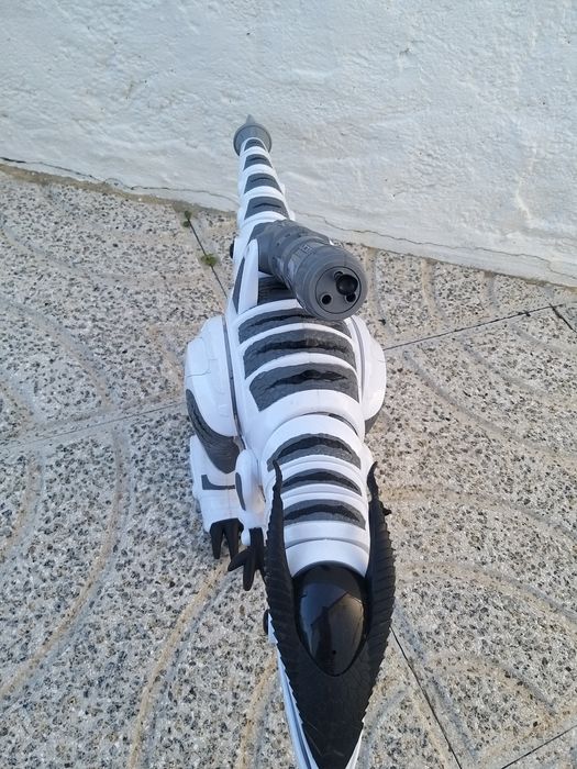 Dinossauro  telecomandado