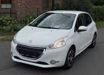 Peugeot 208 duży ekran /aut swiatła/czujniki parkowania