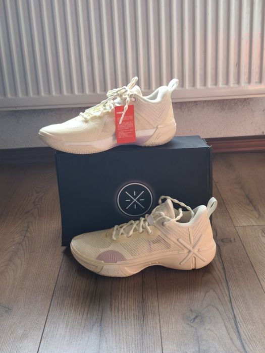 Баскетбольні кросівки Li ning shadow 6v2