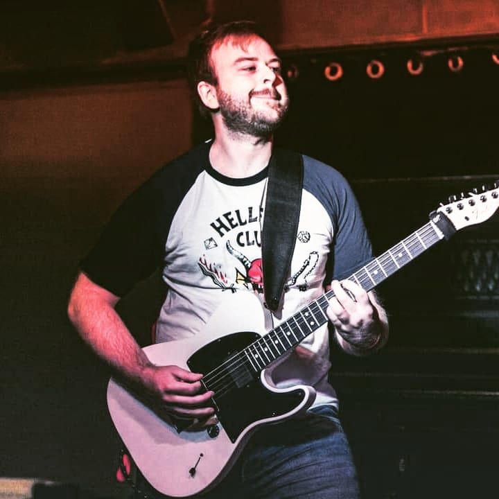 Lekcje gry na gitarze (możliwość online)
