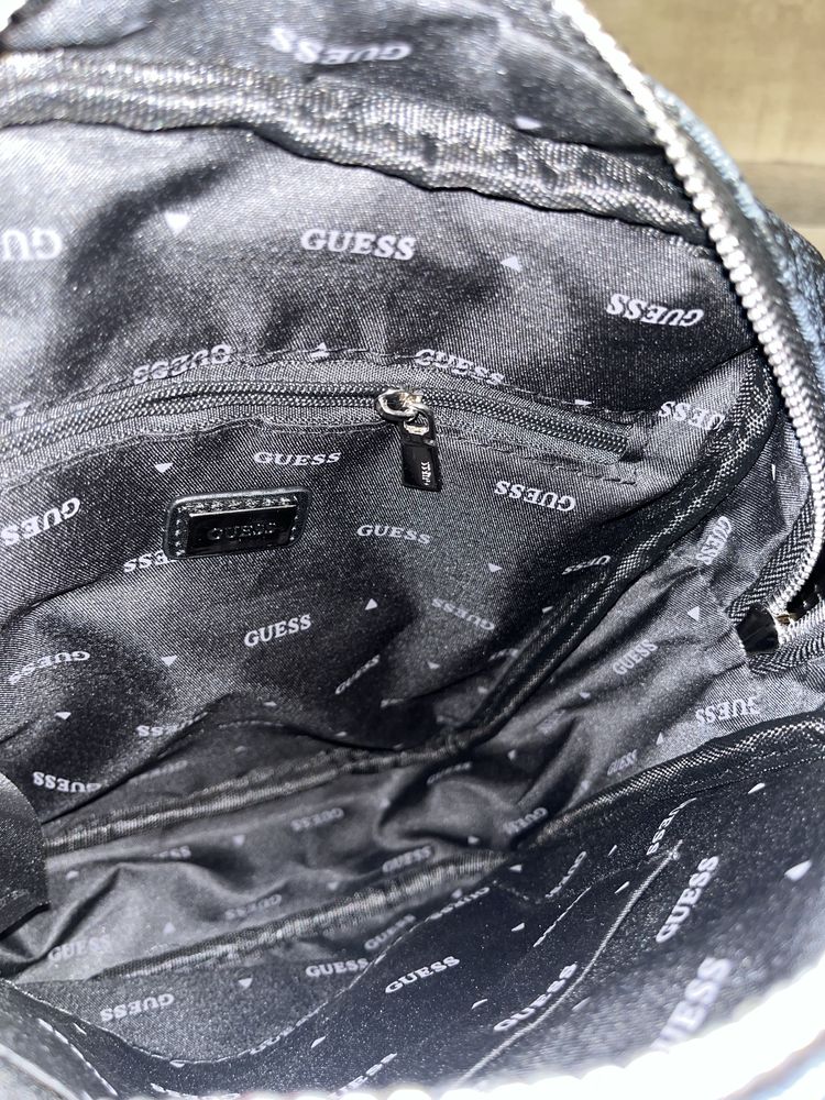 Сумочка чоловіча Guess