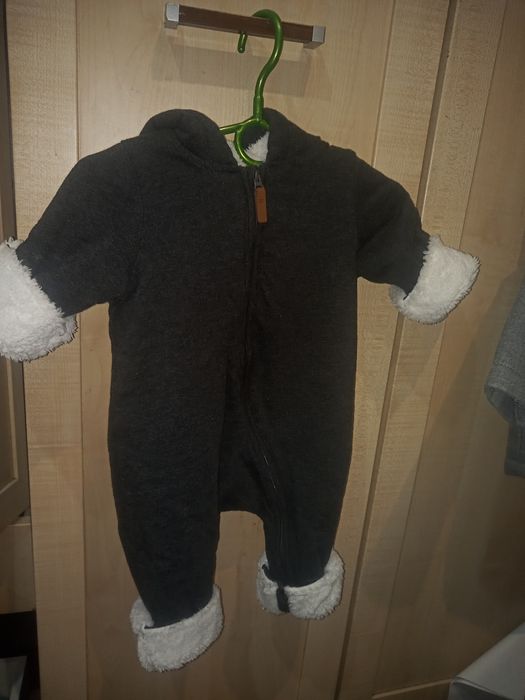 Kombinezon, kurteczka jesionka .cena za komplet