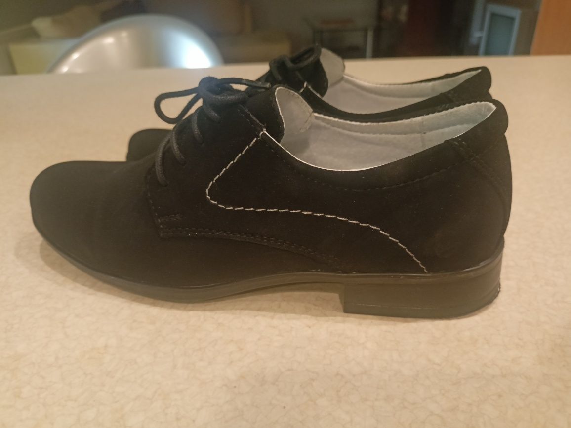 Buty eleganckie rozm 34