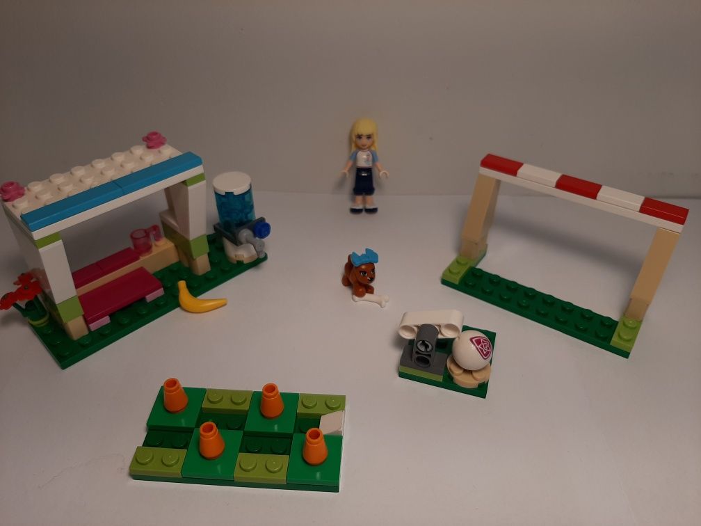 Lego Friends 41011 (Stephenie i Trening Piłki Nożnej)